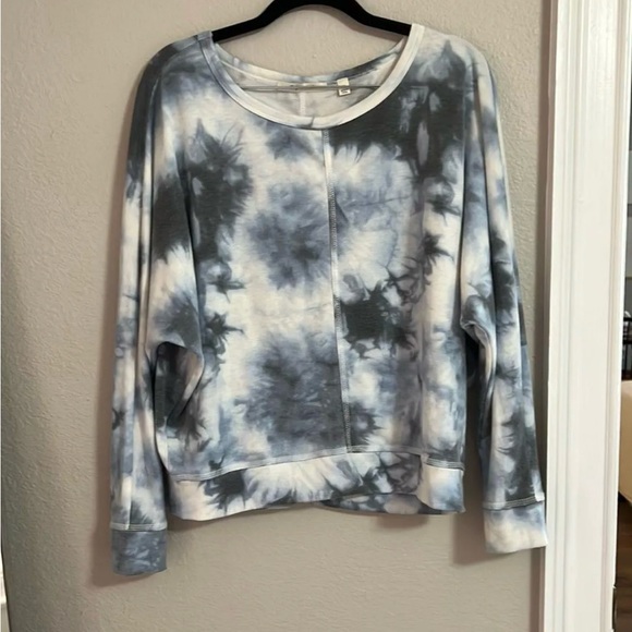 Women’s Sweatshirt - Picture 1 of 3